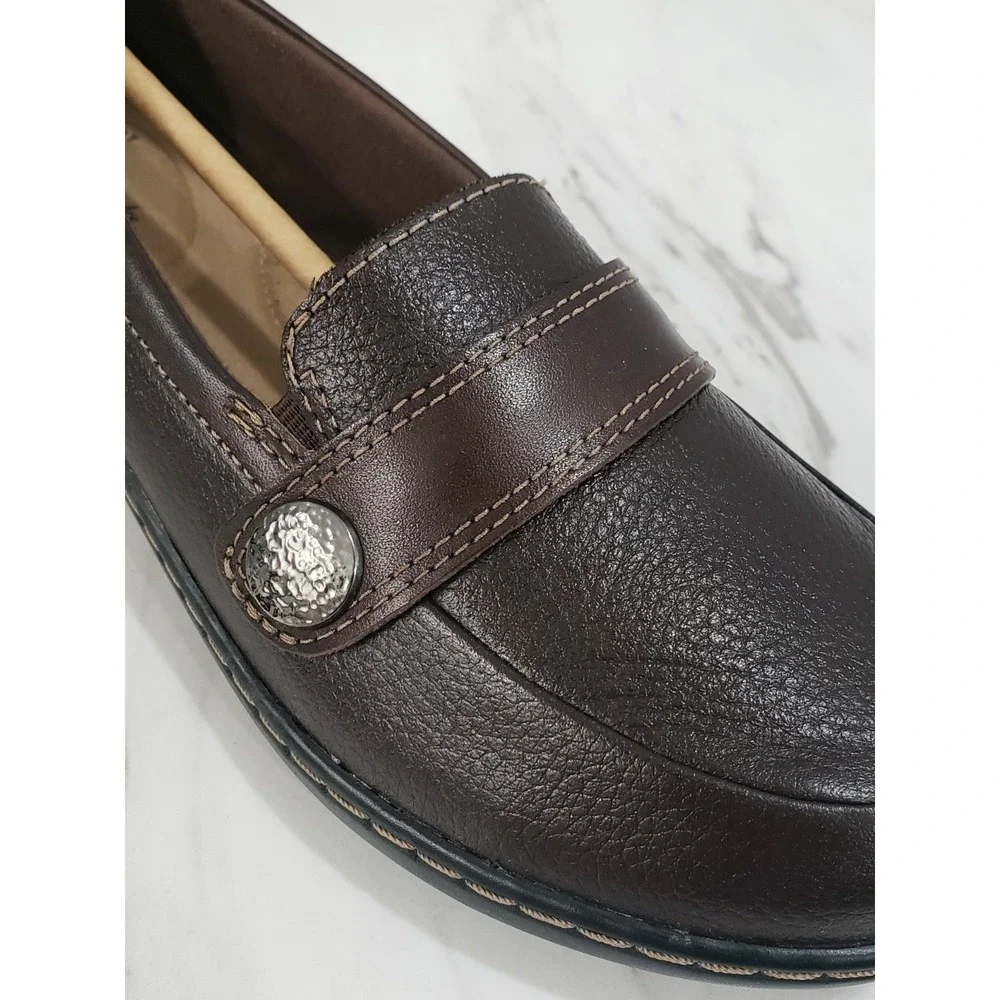 NEW NO BOX Clarks Cora Daisy Loafers Women's Size 7 BROWN‎ SLIP ON leather